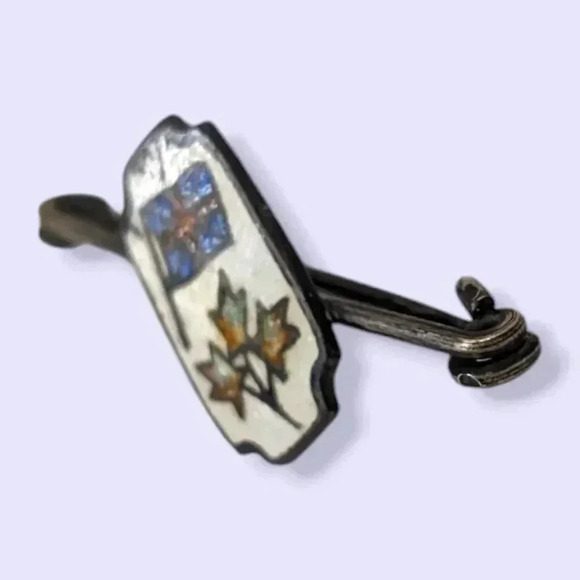 🍁Vintage EMCO Early Canadian Souvenir Pin - Picture 3 of 6